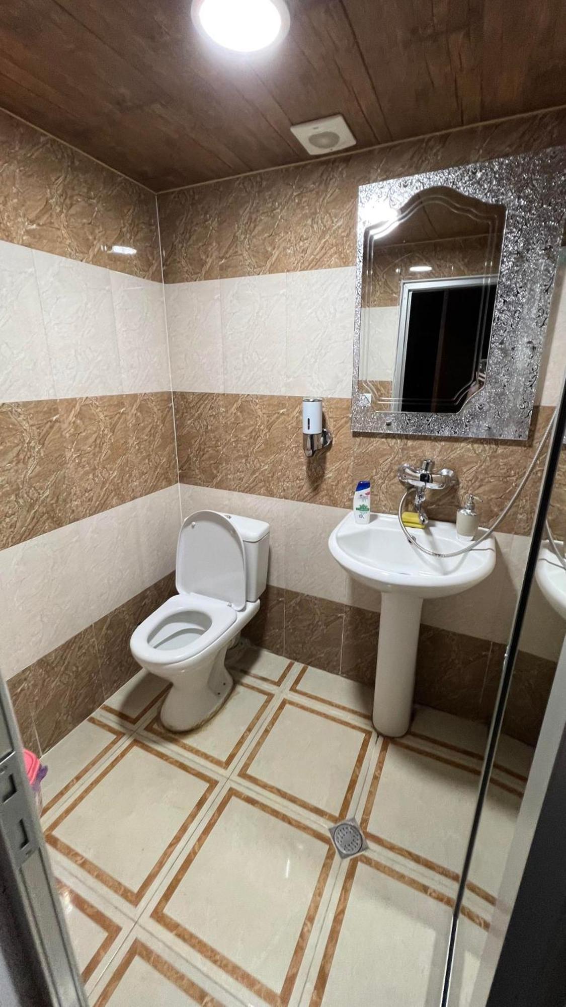 Marco Polo Hotel Kutaisi Bagian luar foto