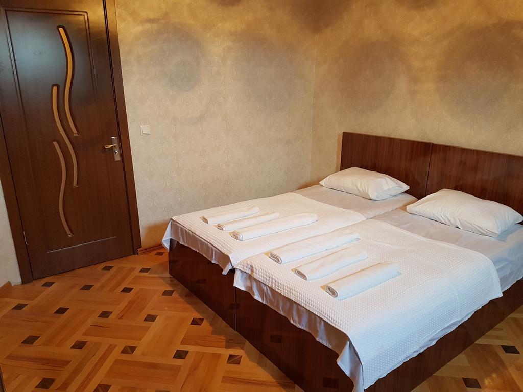 Marco Polo Hotel Kutaisi Bagian luar foto